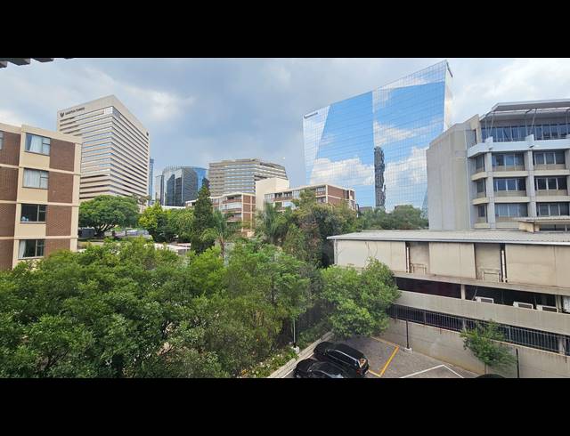 1 BEDROOM APARTMENT FOR SALE IN SANDOWN